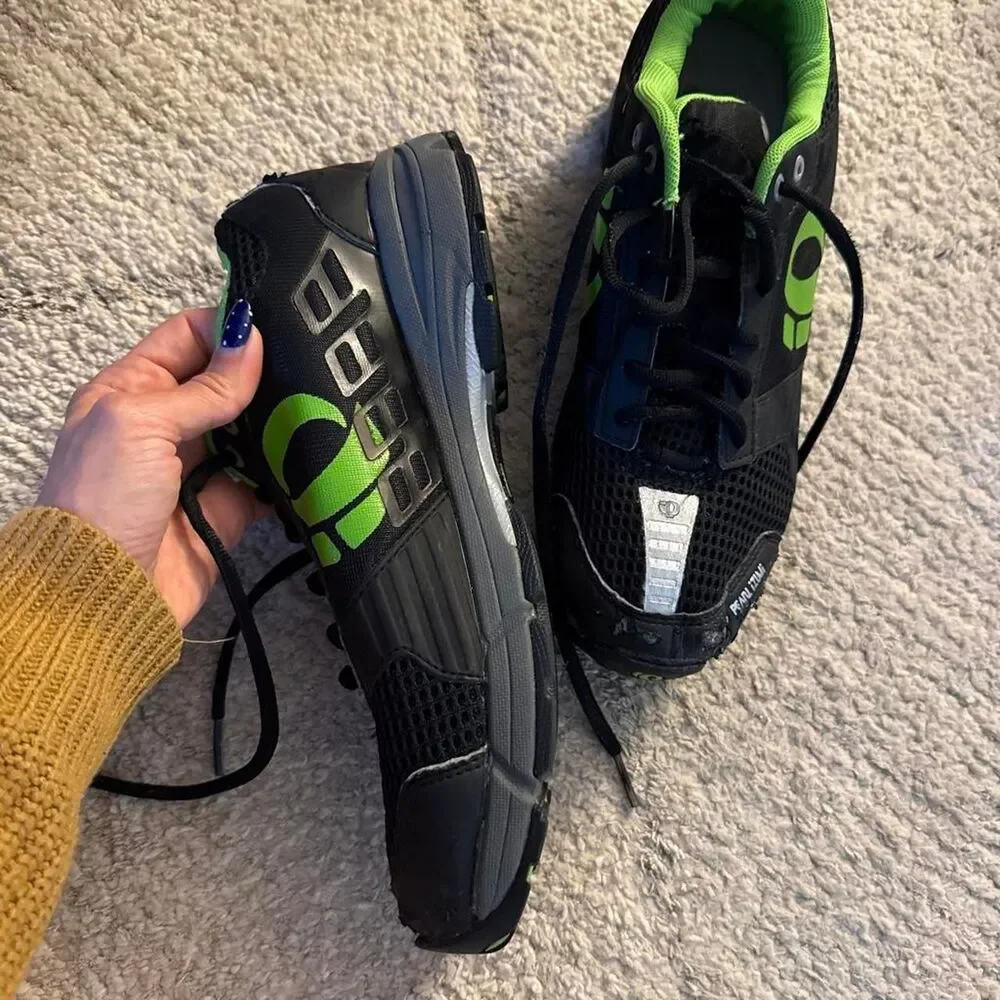 Pearl-izumi Men's Black and Navy Trainers